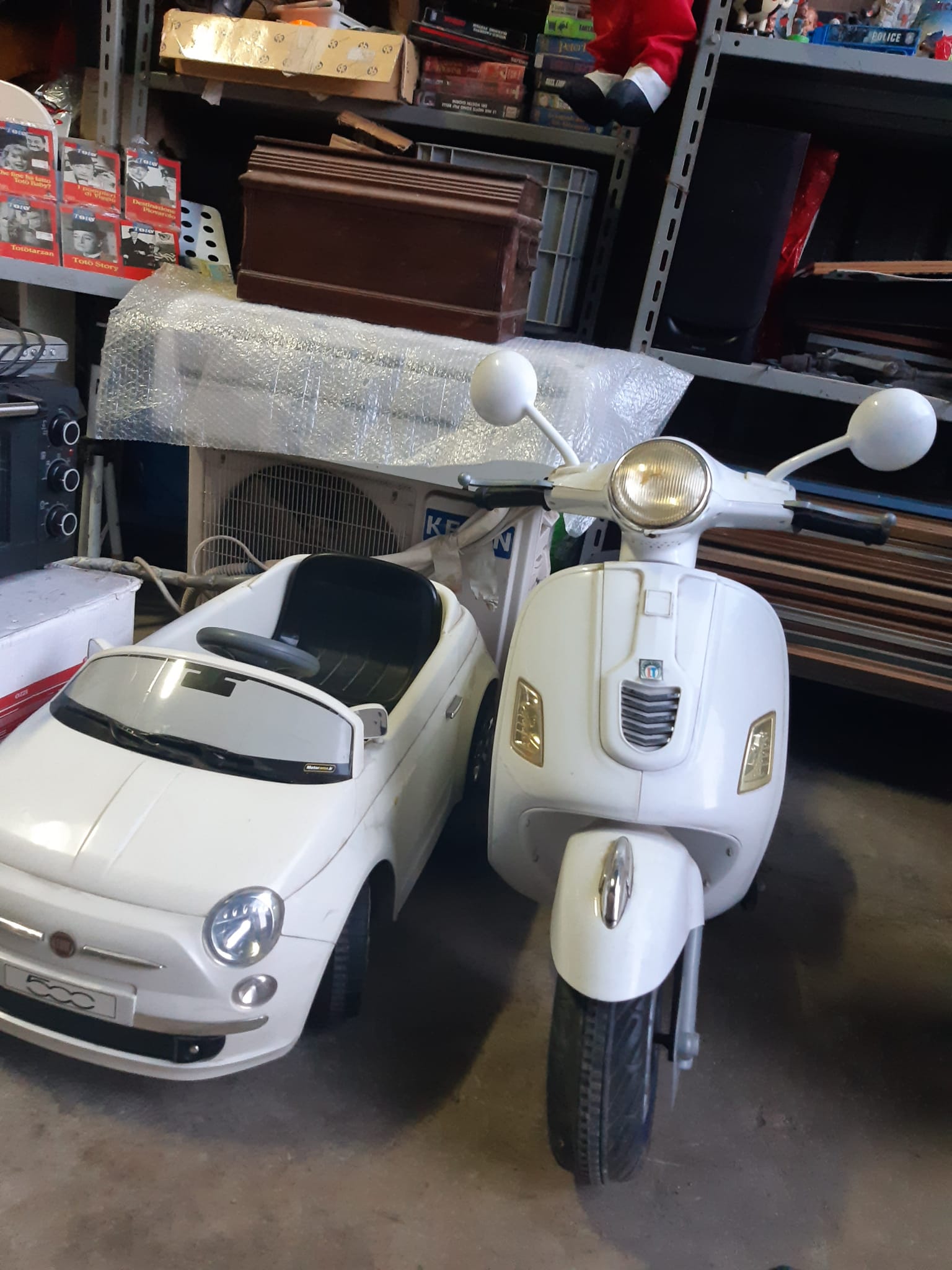 Scooter et voiture pour enfants